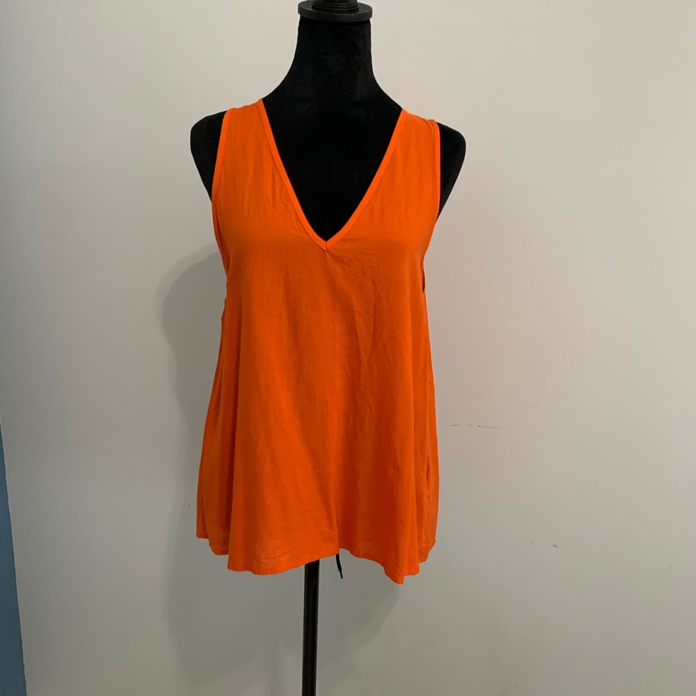Sleeveless V-Neck